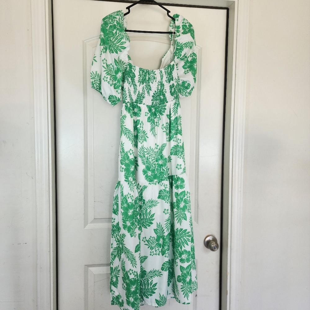 Newyork&Company Green White Women Open Back Summer Vacation Dress Size  L